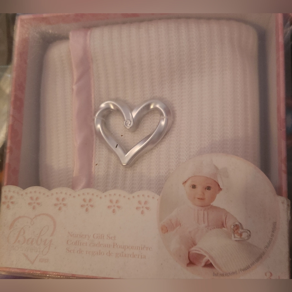 Toys R Us Baby So Sweet Doll Nursery Gift Set with Silver Heart Accent NWT